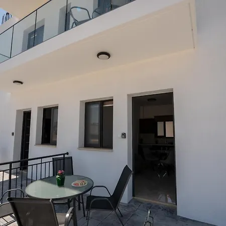 Arma Cielo Ii, 1-bed Cosy Flat Apartment *