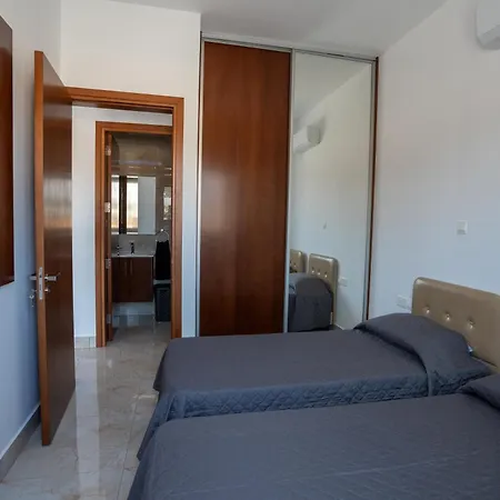 Arma Cielo Ii, 1-bed Cosy Flat Paphos