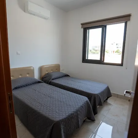 Arma Cielo Ii, 1-bed Cosy Flat Pafos