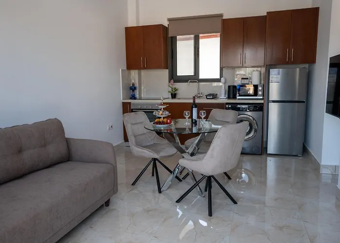 Arma Cielo Ii, 1-bed Cosy Flat