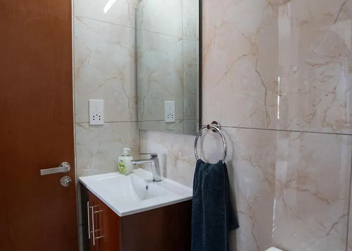 Arma Cielo Ii, 1-bed Cosy Flat