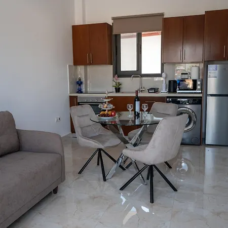 Arma Cielo Ii, 1-bed Cosy Flat